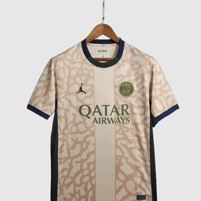 4 23/24 Uitshirt heren