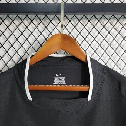 Retro Uitshirt 03/04