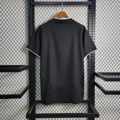 Retro Uitshirt 03/04
