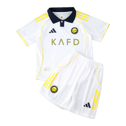Uittenue 25/26 Kinder shirt en broekje