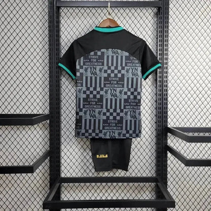 X LeBron 24/25 tenue voor kinderen